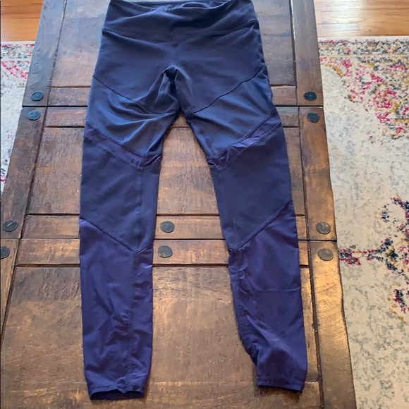Alo Yoga full length mesh leggings sz s - Picture 4 of 4